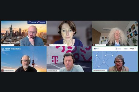 Das Bild zeigt die Gesichter von sechs Menschen in Einzelbildern. Die Galerie-Ansicht eines Videocalls.